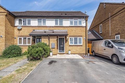 3 bedroom end of terrace house for sale, Wingate Drive, Ampthill, Bedfordshire, MK45 2XF