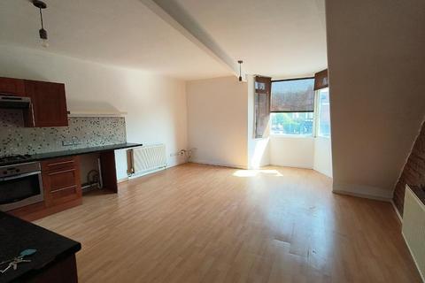 1 bedroom end of terrace house to rent, Conway Road, Colwyn Bay, Colwyn Bay, Conwy, LL29 7LR