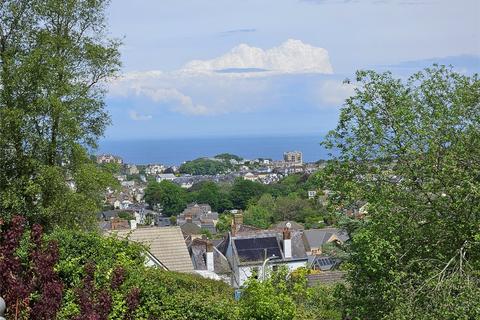 2 Cairnside, Ilfracombe, EX34 8EW
