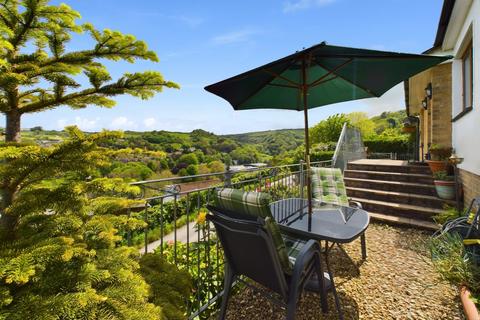 2 Cairnside, Ilfracombe, EX34 8EW
