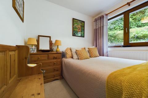 2 Cairnside, Ilfracombe, EX34 8EW