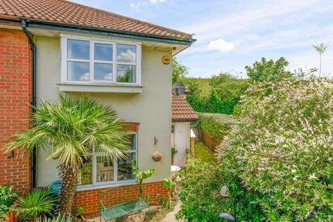 2 bedroom end of terrace house for sale, Viner Close, Walton-On-Thames