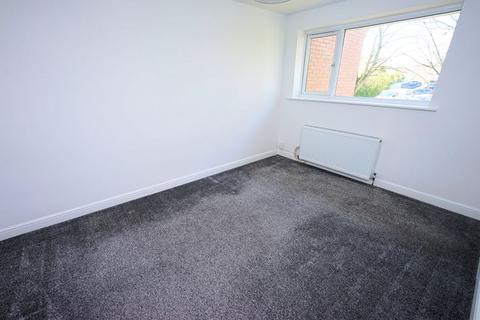 3 bedroom terraced house to rent, The Maples, Nailsea BS48