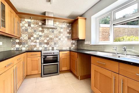 7 Higher Mead, Ilminster, TA19 0HW
