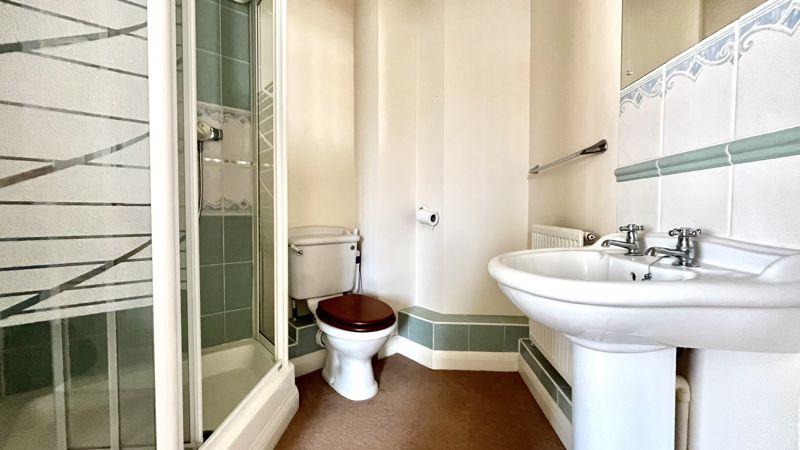 En-Suite to Bedroom