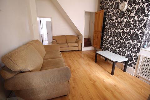 3 bedroom terraced house to rent, Pargeter Street, Walsall
