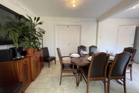 4 Beauly Close, Ramsbottom, Bury, BL0 9WB