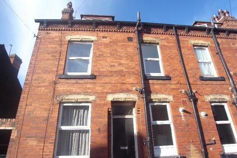 2 bedroom end of terrace house to rent, Spring Grove View, Headingley, Leeds, LS6
