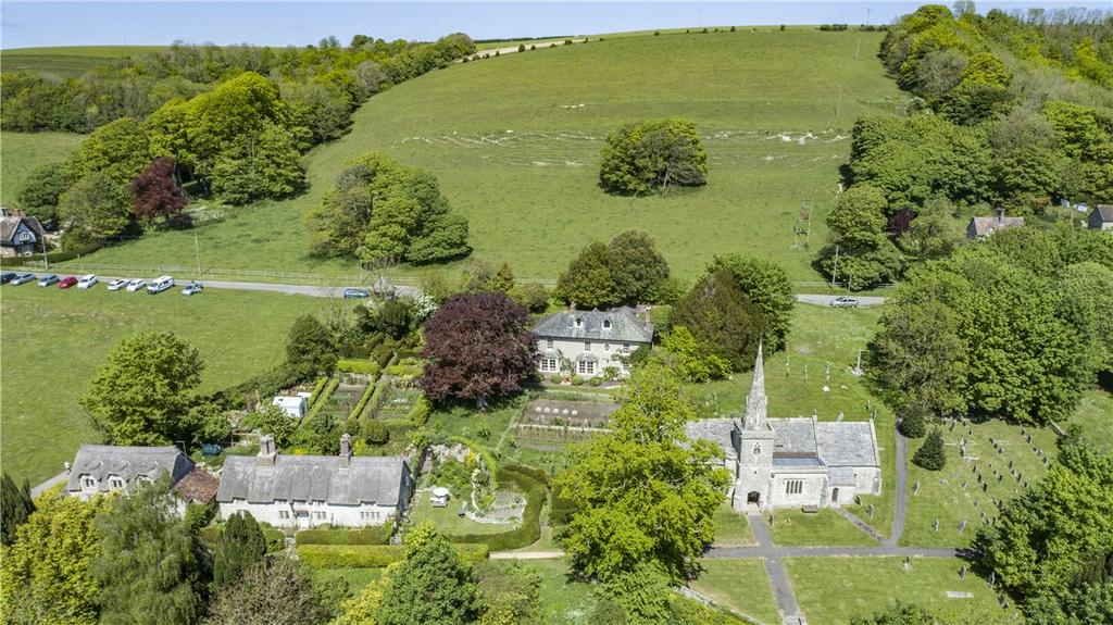Littlebredy Village