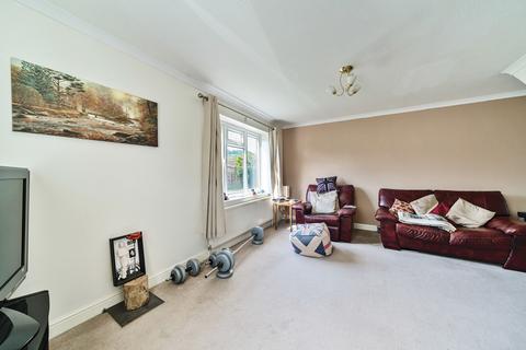 54 Ladymeade, Ilminster, TA19 0EA