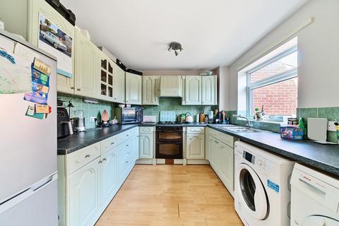 54 Ladymeade, Ilminster, TA19 0EA