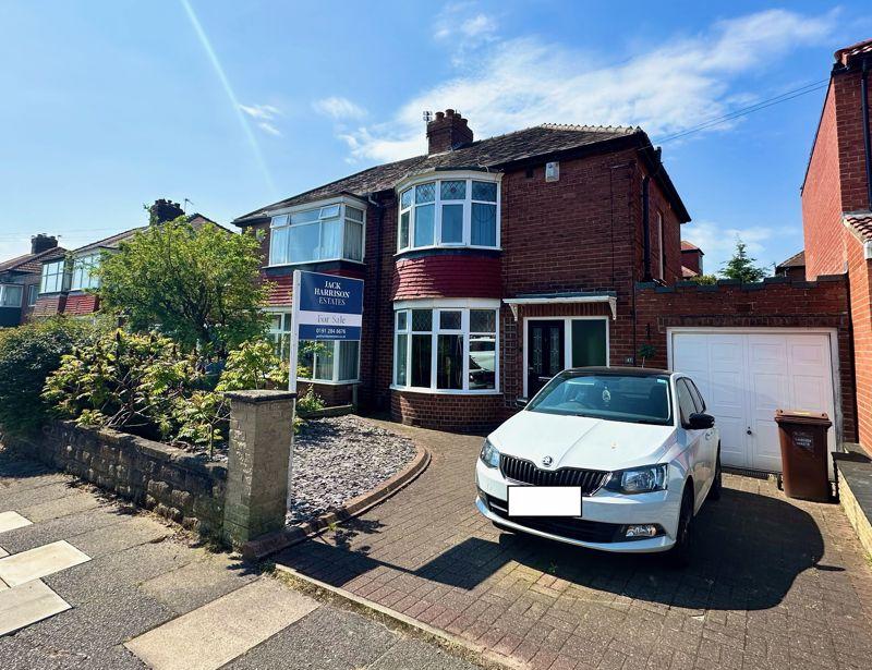 Longridge Avenue, Cochrane Park 2 bed semidetached house £250,000
