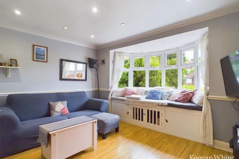 2 bedroom apartment for sale, Desborough Road - Gas Central Heating
