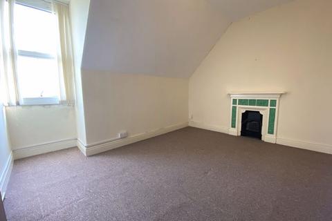 1 bedroom flat to rent, Oakfield Road, Newport