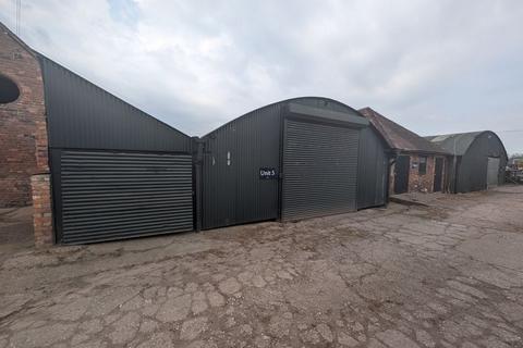 Storage to rent, Woodside Farm, Lizard Lane, Shifnal. TF11 8QE