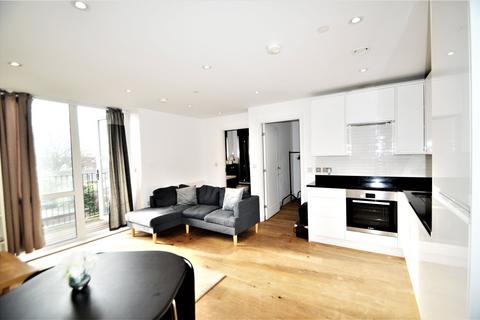 2 bedroom apartment to rent, South End, Croydon, CR0