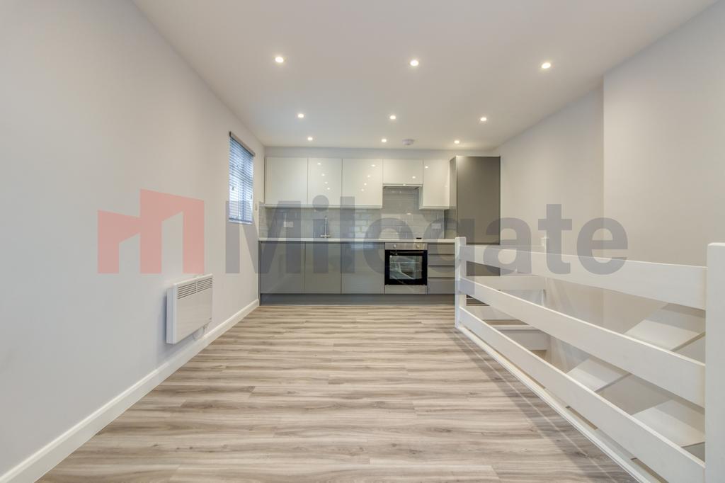 Clapham Common North Side, London SW4 1 bed flat for sale £625,000