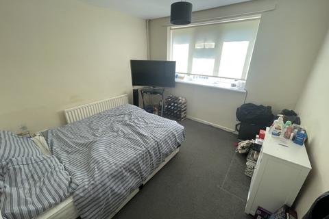 3 bedroom flat to rent, Rigden Street, London E14