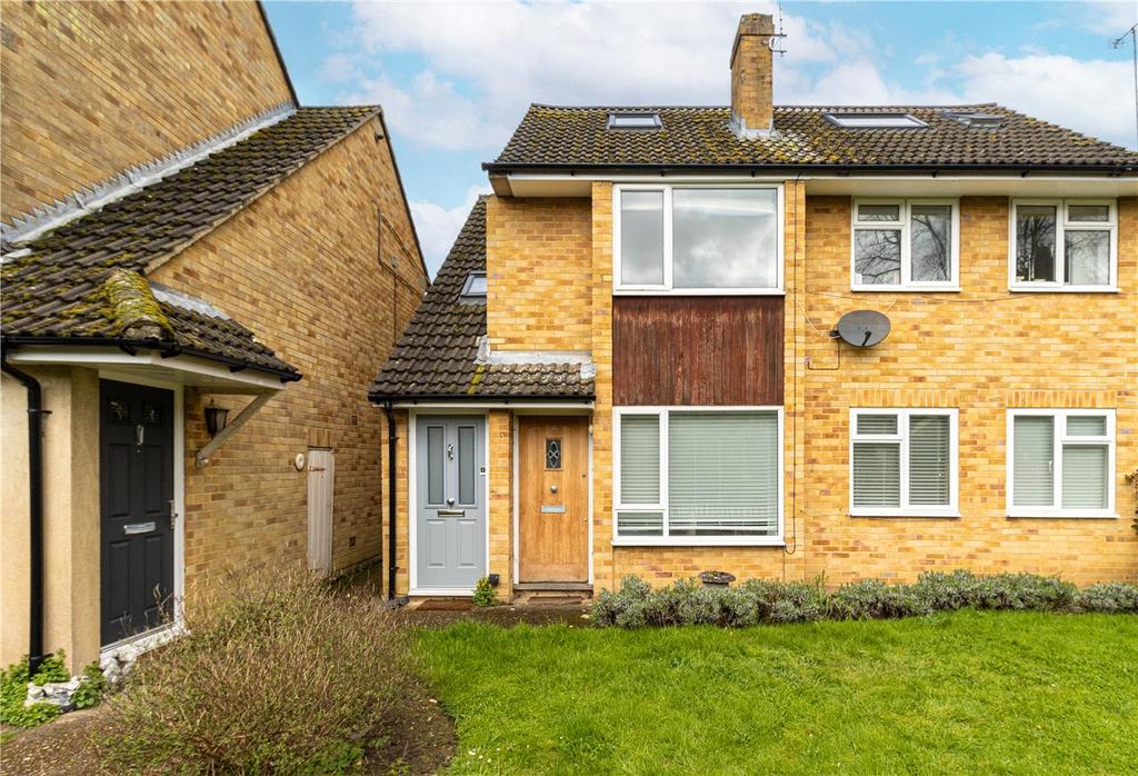 Berkeley Court, Harpenden, Hertfordshire 2 bed ground floor flat for