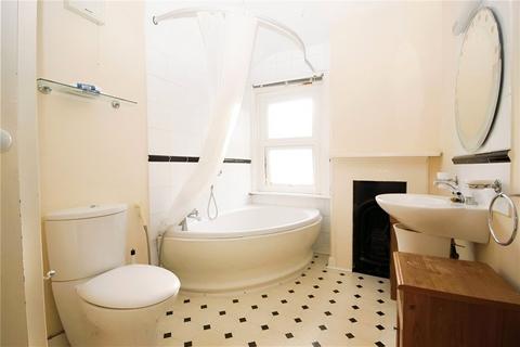 1 bedroom in a house share to rent, Guildford Park Road, Guildford, Surrey, GU2