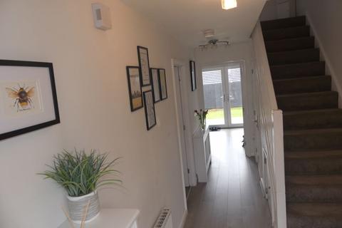 11 High Vale Close, Oldham, OL8 4AZ