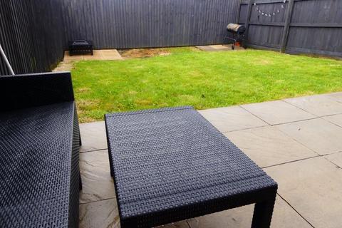11 High Vale Close, Oldham, OL8 4AZ