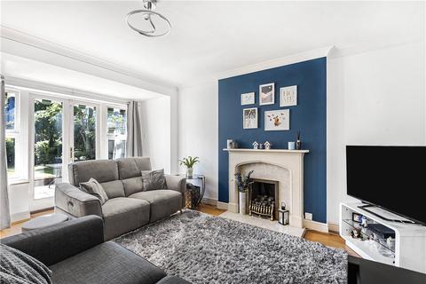 6 Chiltern Close, Staines, TW18 2BU
