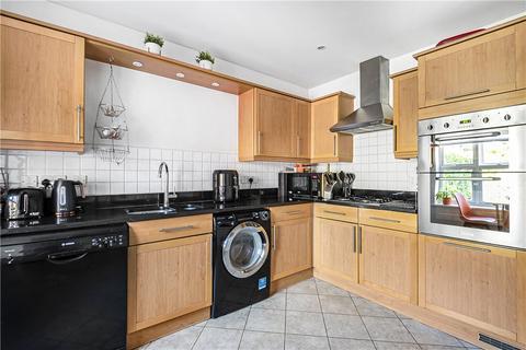 6 Chiltern Close, Staines, TW18 2BU