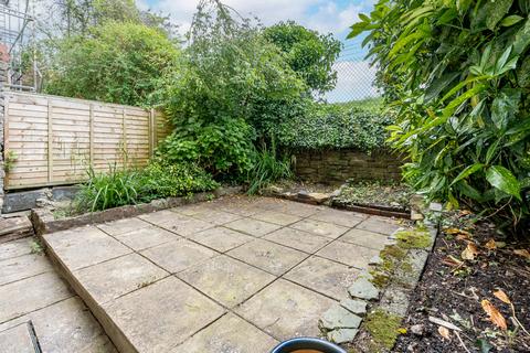 Basement Flat, 17 Southleigh Road, Bristol, BS8 2BQ