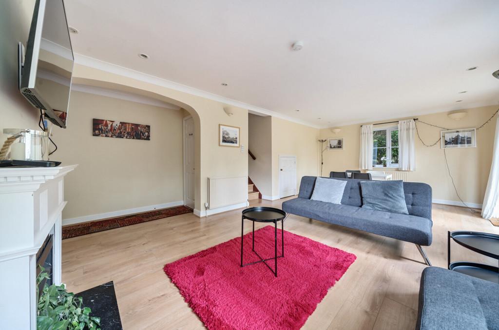 Sitting/Dining Room