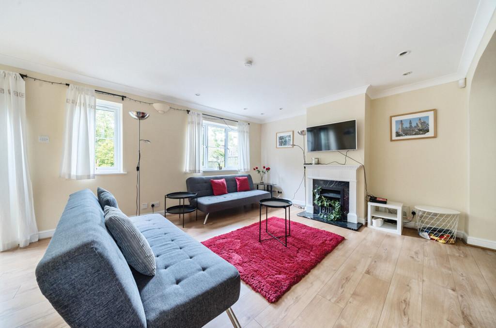Sitting/Dining Room