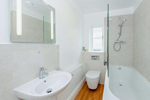 5 Parkside Road, Ascot, SL5 0NL