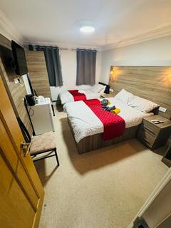 undefined, Double Room in Cranbrook Road