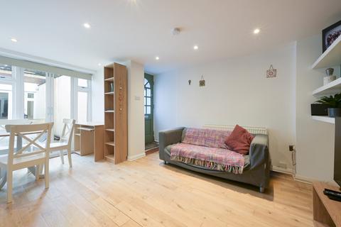 1 bedroom apartment to rent, Waldegrave Road, Teddington, TW11