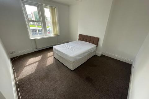 2 bedroom ground floor flat for sale, Gateshead NE8