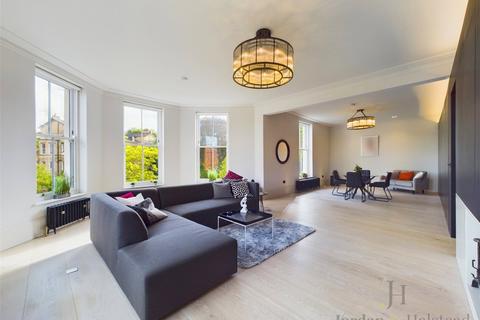 4 bedroom penthouse to rent, Cavendish Road, Altrincham WA14