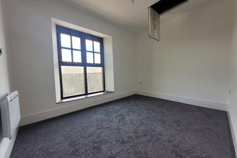 2 bedroom flat to rent, Queen Victoria Street, Tredegar