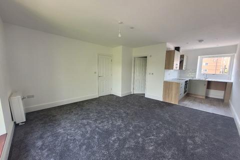 2 bedroom flat to rent, Queen Victoria Street, Tredegar