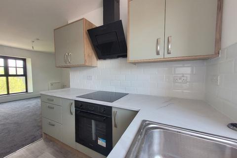 2 bedroom flat to rent, Queen Victoria Street, Tredegar