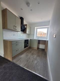 2 bedroom flat to rent, Queen Victoria Street, Tredegar