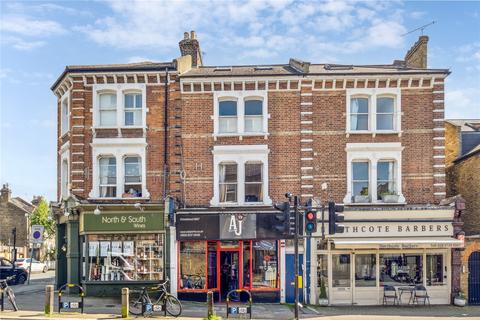 2 bedroom apartment for sale, Broomwood Road, SW11