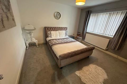 4 bedroom semi-detached house to rent, Eastlands Road, Birmingham B13