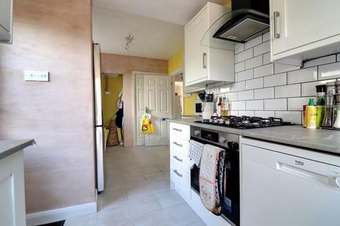 2 bedroom end of terrace house for sale, Crossway, Stafford ST16