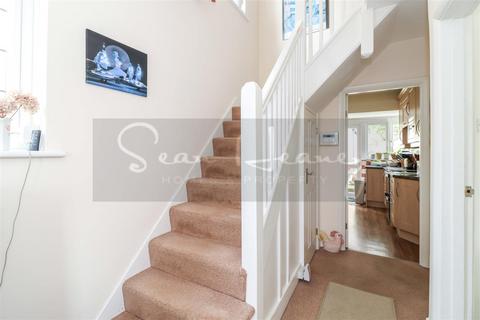 44 Tudor Road, Barnet, EN5 5NP