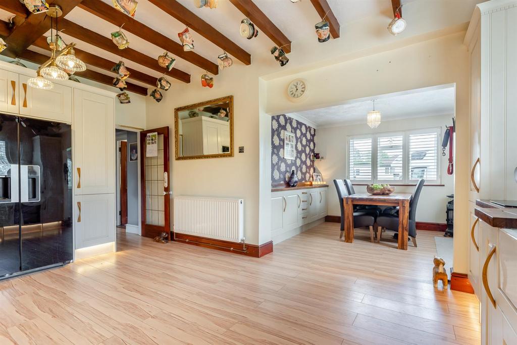 8592916-interior03.jpg
