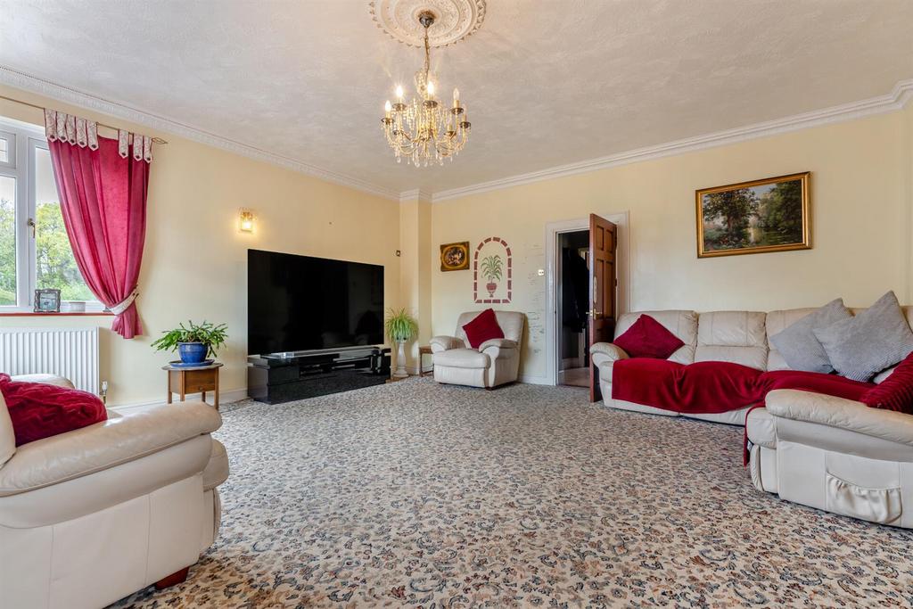8592916-interior06.jpg
