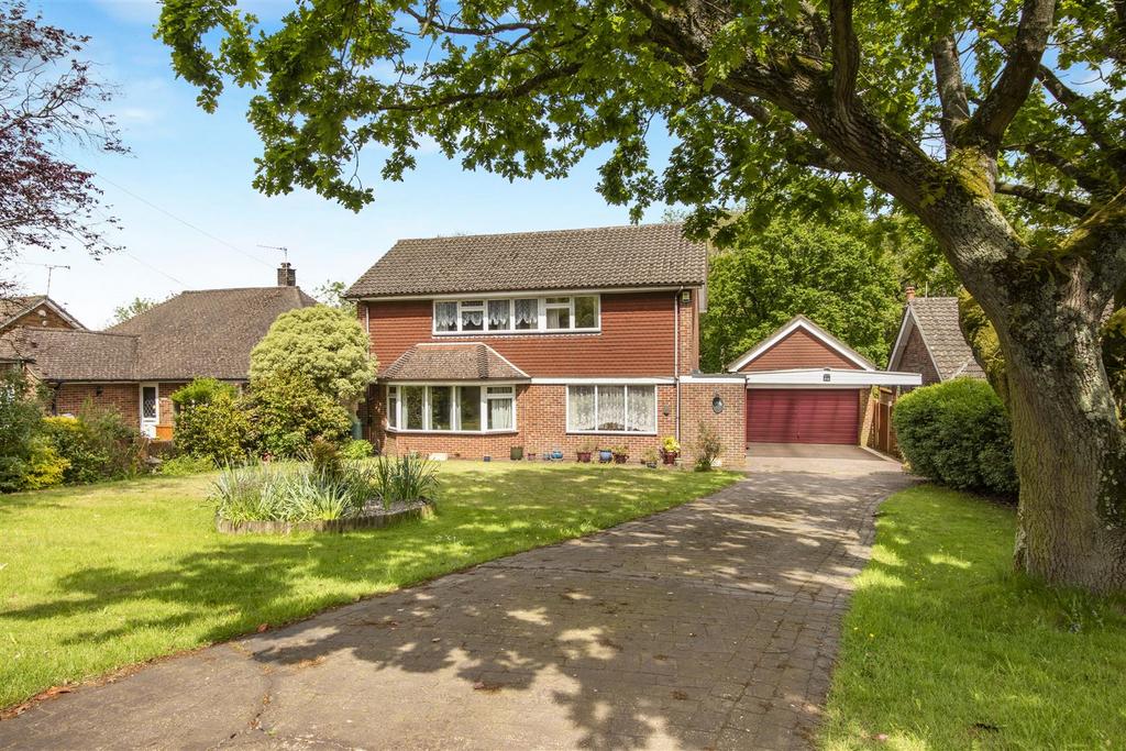 Willow Walk, Meopham 5 bed detached house for sale £750,000
