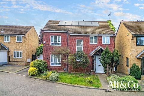 2 Addison Gardens, Grays, RM17 5QU