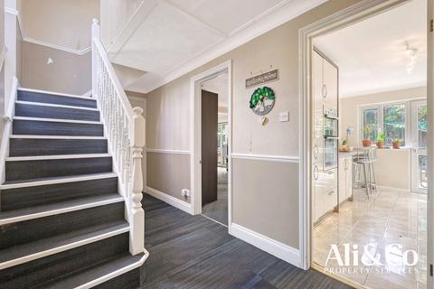 2 Addison Gardens, Grays, RM17 5QU