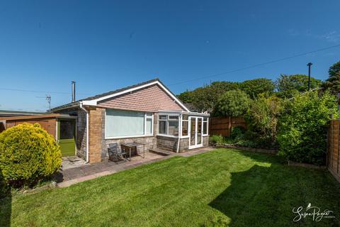 2 bedroom detached bungalow for sale, Greenlydd Close, Niton